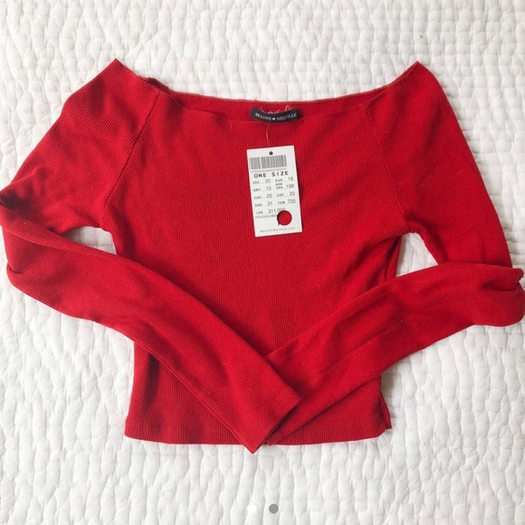 brandy melville red off the shoulder long sleeve - Picture 1 of 2